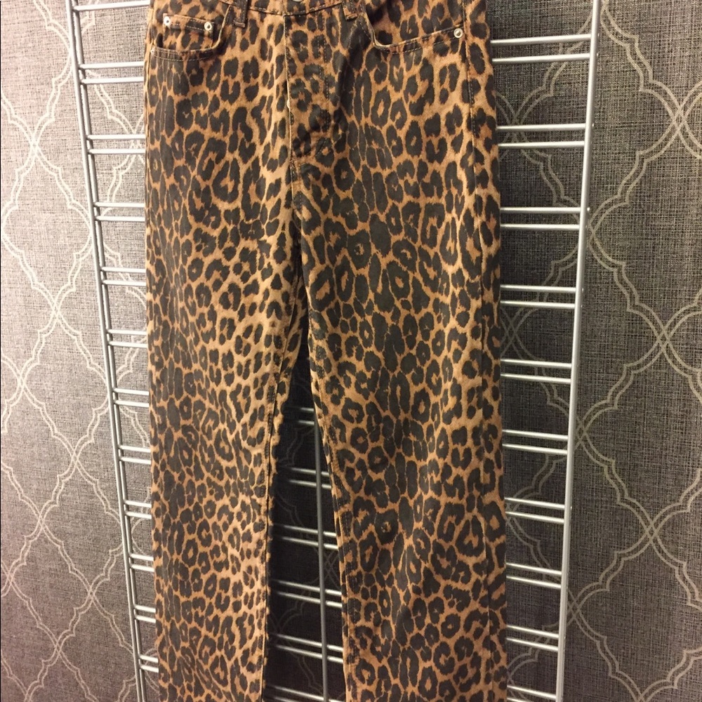 🐆Zara Leopard jeans🐆 - Picture 3 of 6